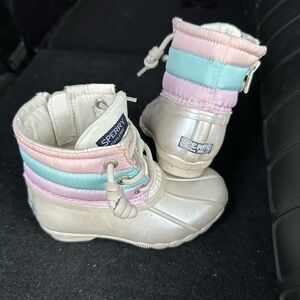 Sperry only wore a handle full of times